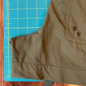 Athleta Shorts Olive Green Size 10 - Never Worn